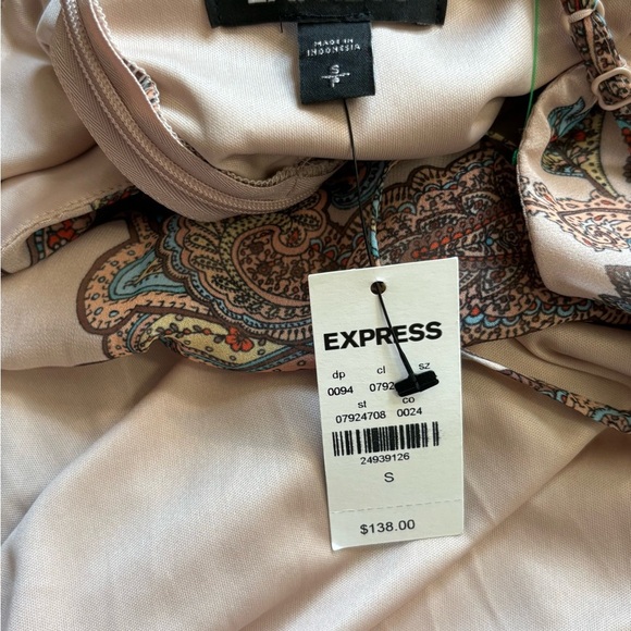 Express Paisley Print Dress in Cream and Brown - Picture 2 of 7